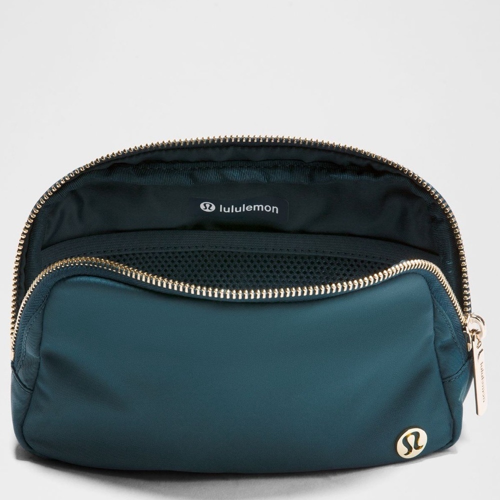 Lululemon Everywhere Belt Bag Wordmark Crossbody Bag in Warp Teal & Gold NWT - Picture 4 of 7